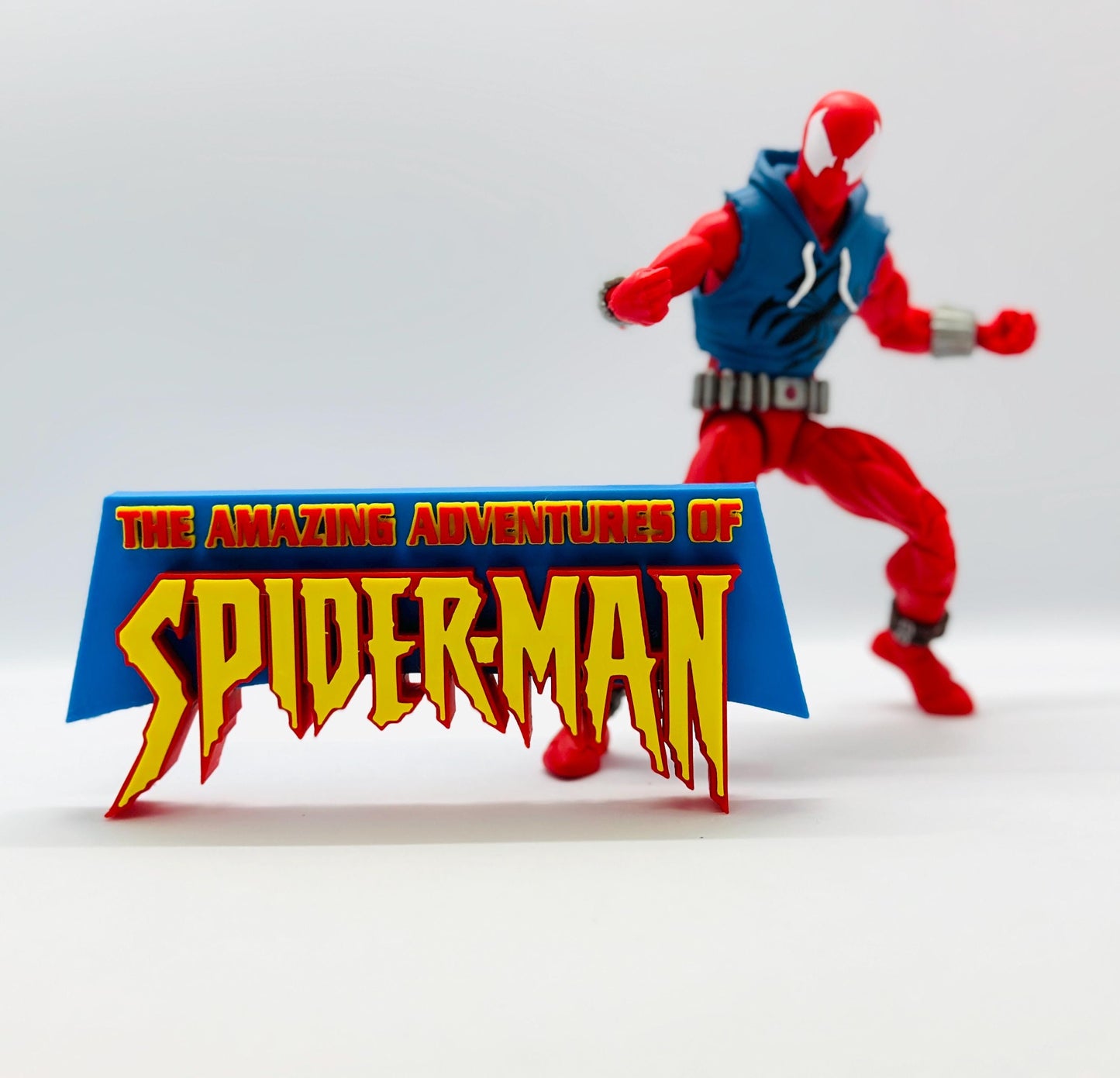 Spider-Man 3D + Magnetic Logo Amazing Adventures Display. Comes with stand and Magnetic.