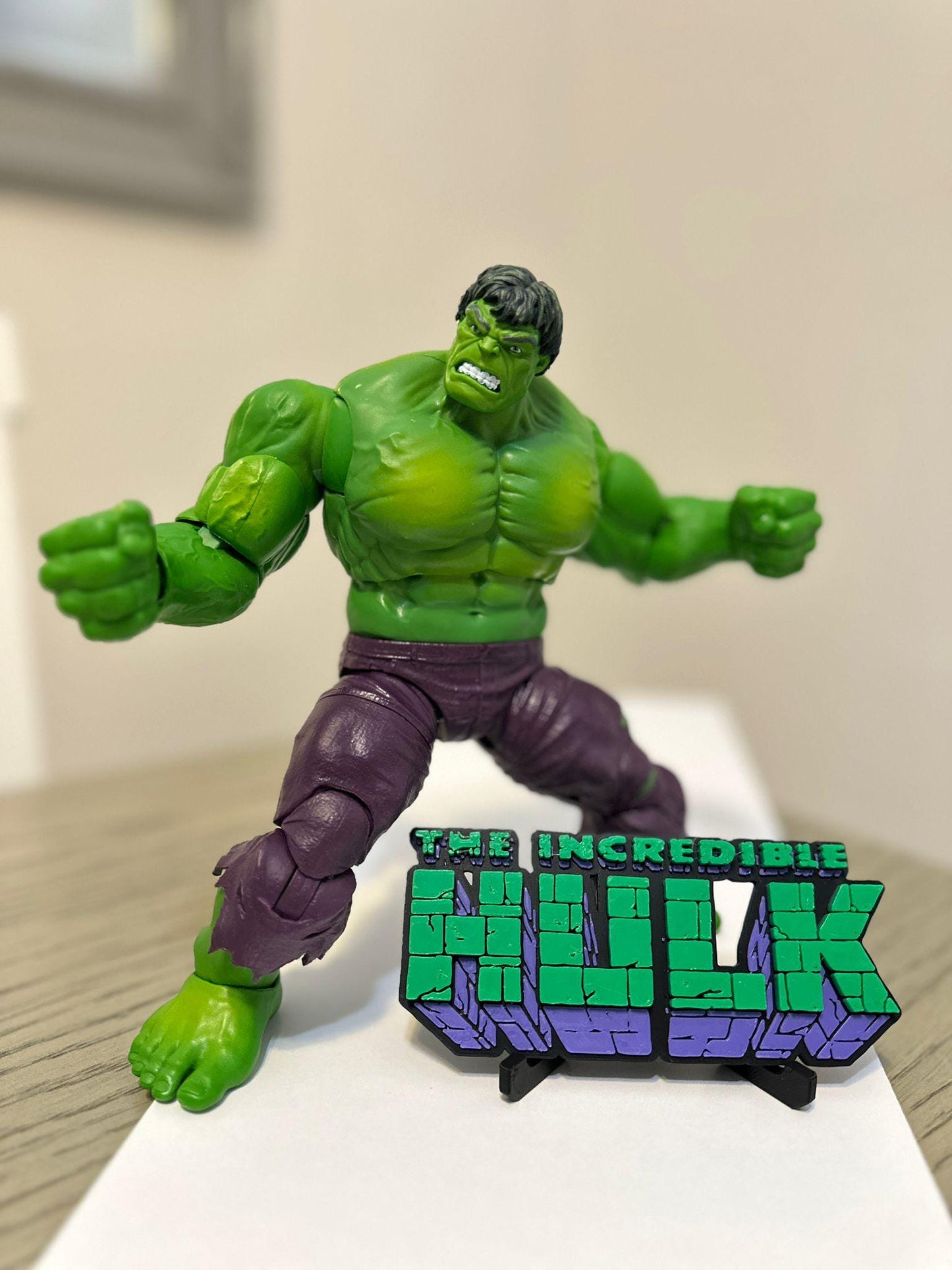 Hulk 3D +Magnetic Logo Display for Marvel Legends Action Figures, LEGO, Comics, and More.