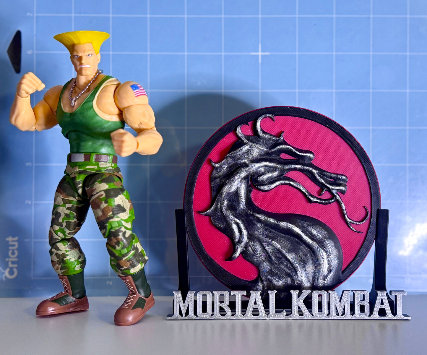 Mortal kombat and street fighter 2 logos.