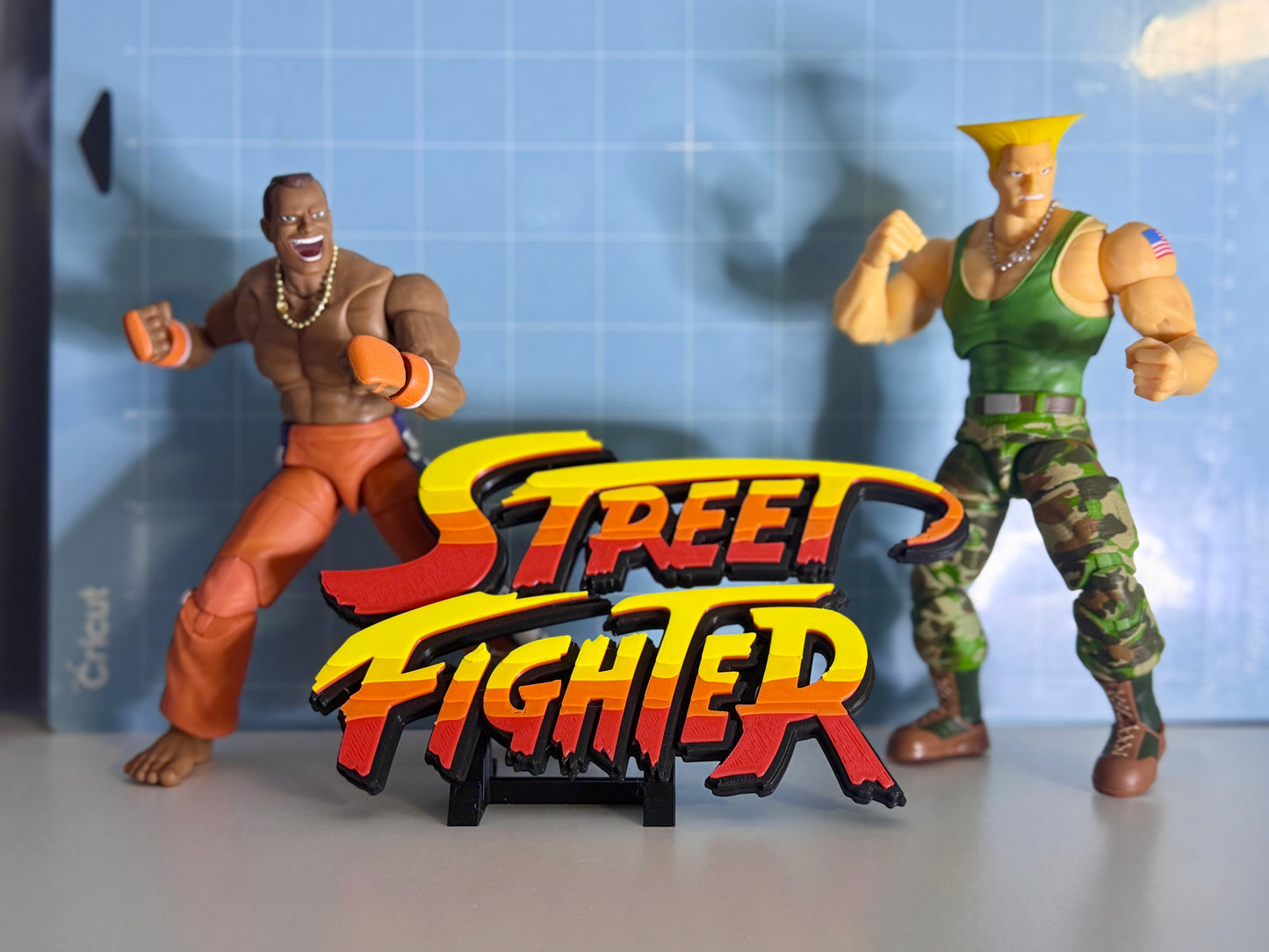 Mortal kombat and street fighter 2 logos.