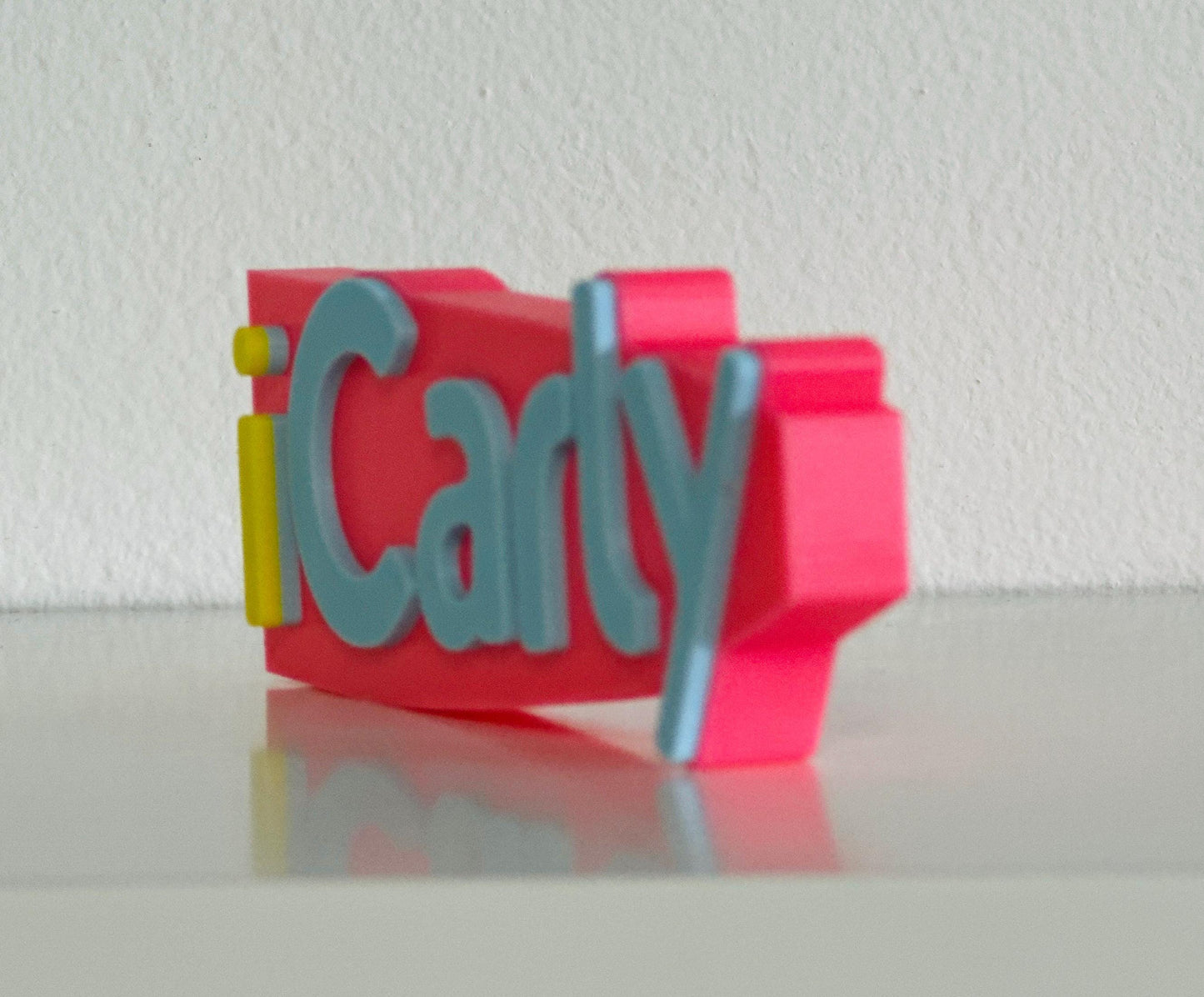 i Carly  3D Logo Display.
